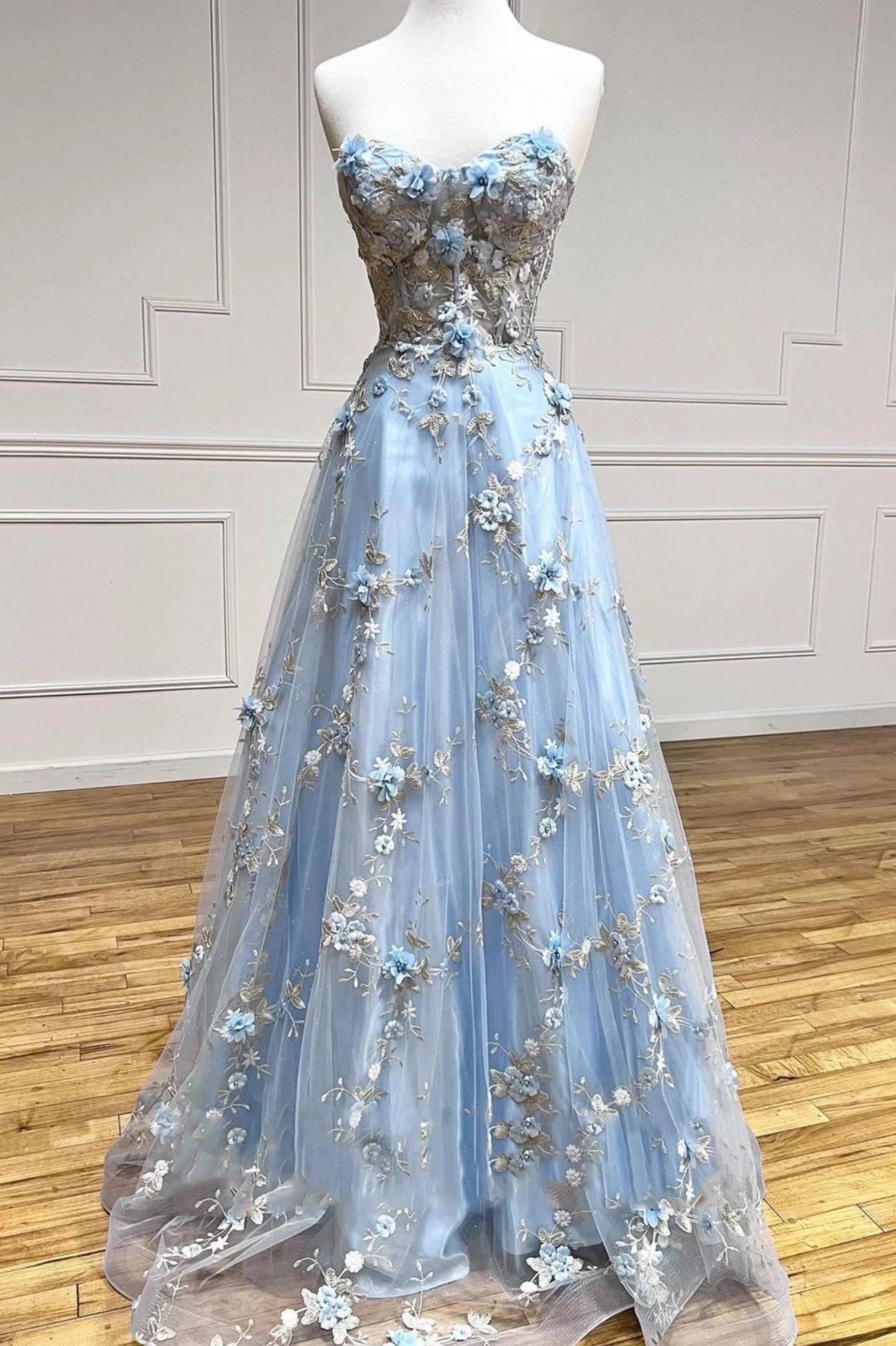 A-Line Strapless Blue Tulle Appliques Long Prom Dresses